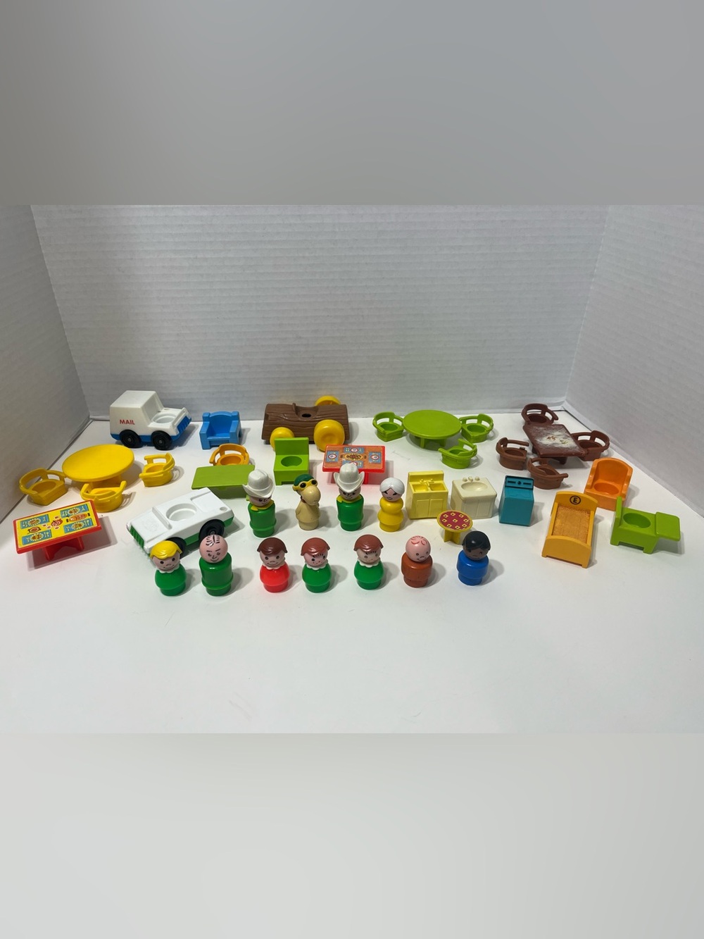 VINTAGE Fisher Price Little People lot